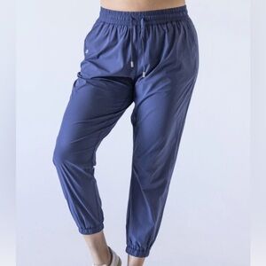 Senita Windy Joggers size Small